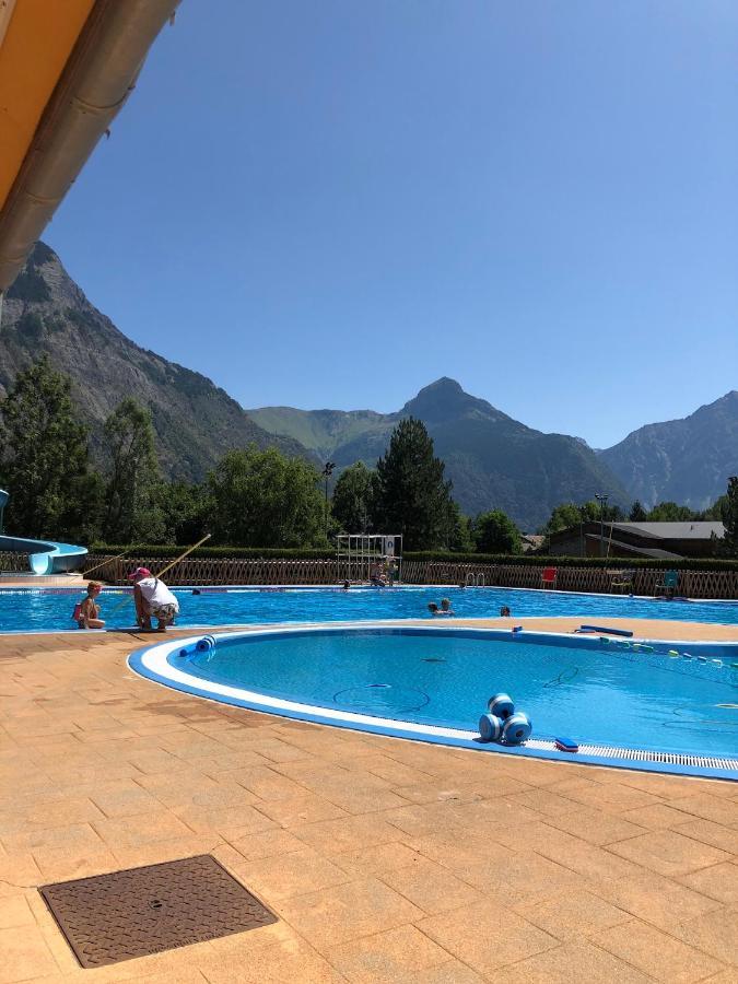 La Maison De La Montagne Le Bourg-dʼOisans Dış mekan fotoğraf